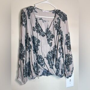 LUSH \ Nordstrom Rack Women’s Floral Print Faux Wrap Plunge Neck Longsleeve Top